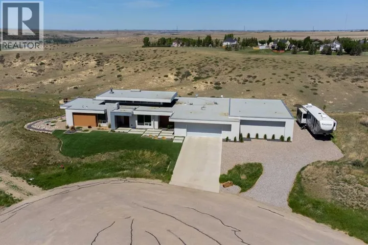 403 Meadow Lark Drive, Rural Lethbridge County, Alberta T1J5R8