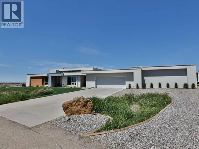 403 Meadow Lark Drive, Rural Lethbridge County, Alberta T1J5R8