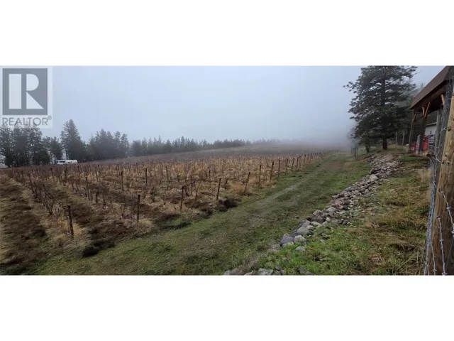 5078 Cousins Place, Peachland, British Columbia V0x1X2