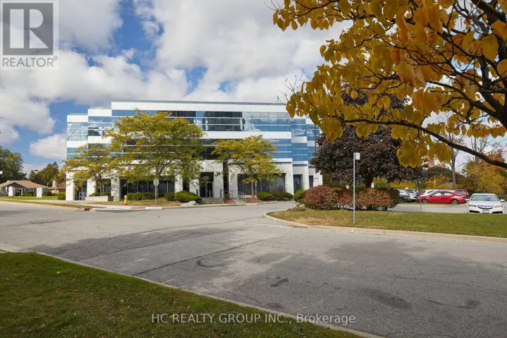 205 - 100 COWDRAY COURT, Toronto (Agincourt South-Malvern West), Ontario M1S5C8