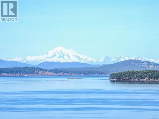 3191 Martindale Rd, Central Saanich, British Columbia V8L1V2