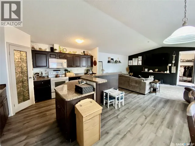 114 3 STREET E, Carnduff, Saskatchewan S0C0S0