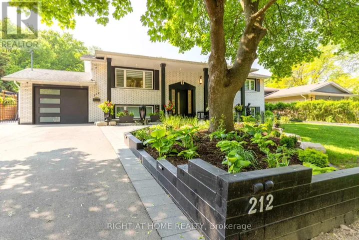 212 LOCKHART DRIVE, St. Catharines (Glendale/Glenridge), Ontario L2T1X1