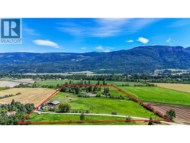 93 Old Sicamous Road, Grindrod, British Columbia V0E1Y0