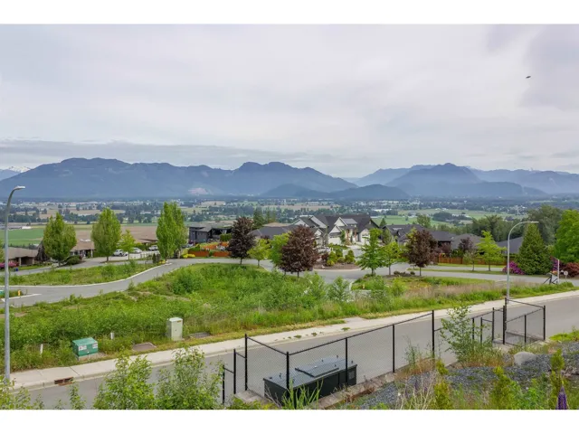 1 51076 FALLS COURT, Chilliwack, British Columbia V4Z1K7