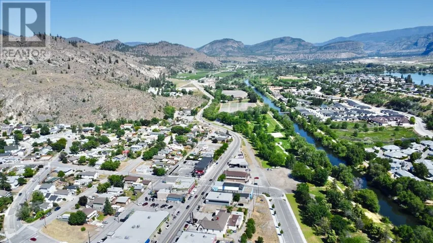 6363 & 6365 Main Street, Oliver, British Columbia V0H1T0