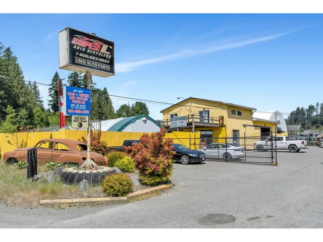 4777 CULTUS LAKE ROAD, Cultus Lake, British Columbia V2R4C6