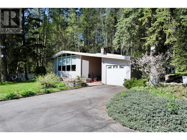 3361 & 3365 95 Highway, Golden, British Columbia V0A1L0