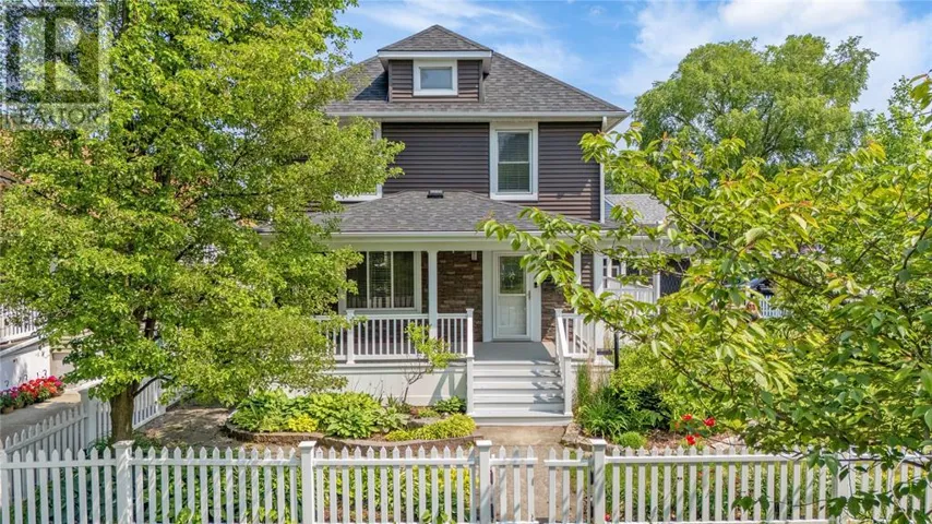 216 KATHLEEN AVENUE, Sarnia, Ontario N7T1E2
