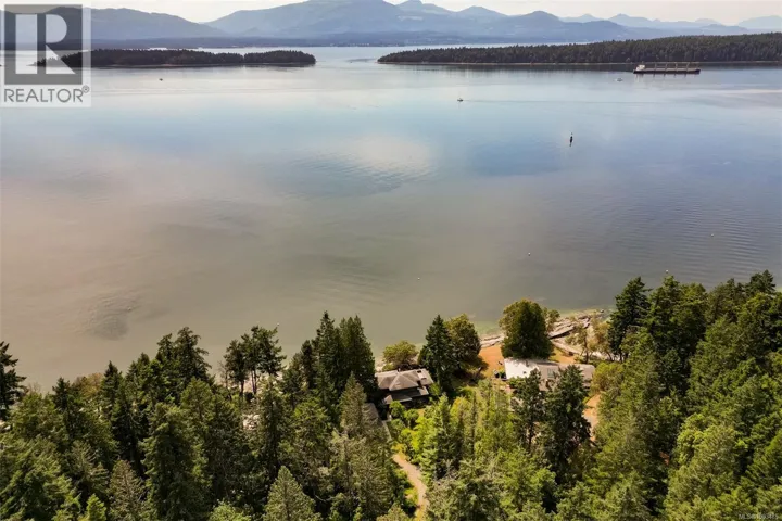 114 Arbutus Rd, Salt Spring, British Columbia V8K1A3