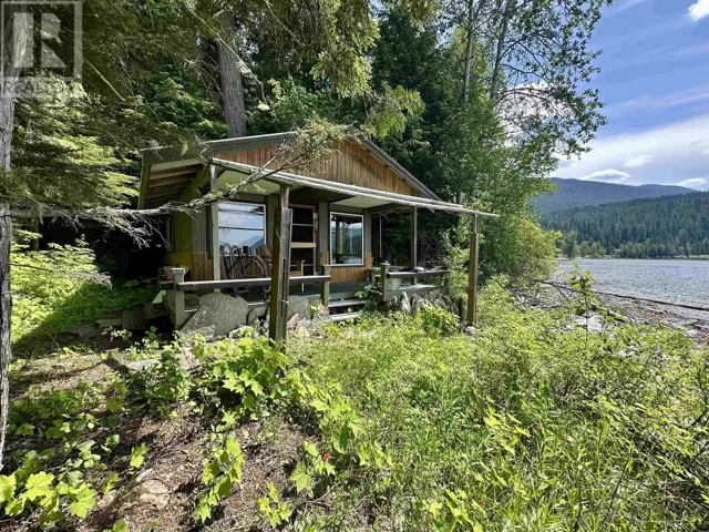 DL 5192 EAST ARM QUESNEL LAKE, Williams Lake, British Columbia V2J7G2