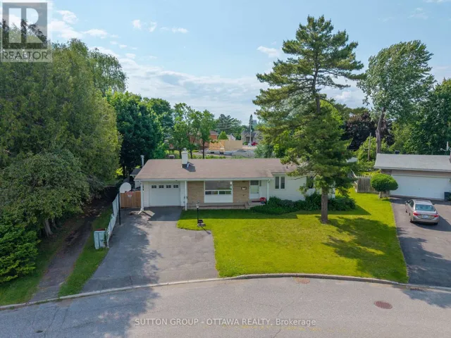 19 DONLAND AVENUE, Ottawa, Ontario K2G3A4