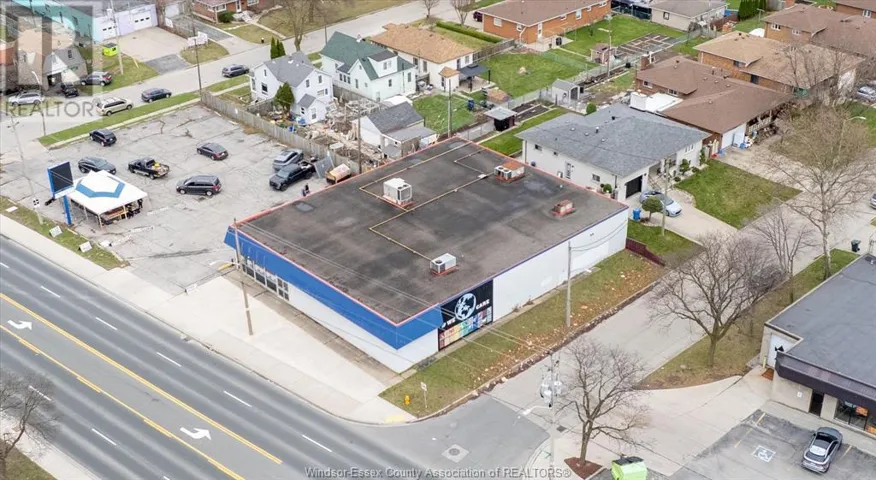 2275 TECUMSEH ROAD West, Windsor, Ontario N9B0B1