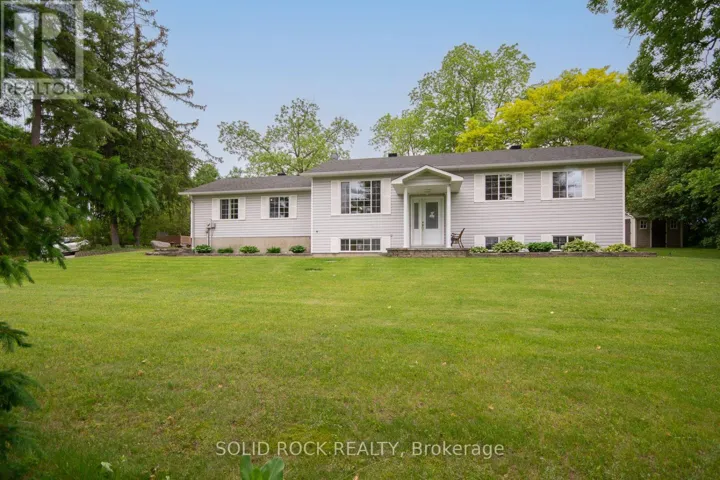 6 ROBBINS LANE, McNab/Braeside, Ontario K0A1G0