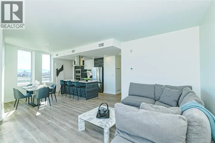 900 1628 Store St, Victoria, British Columbia V8W0H1