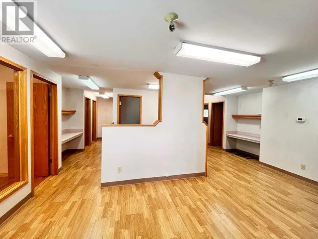 4131 Bow Trail SW, Calgary, Alberta T3C2E9