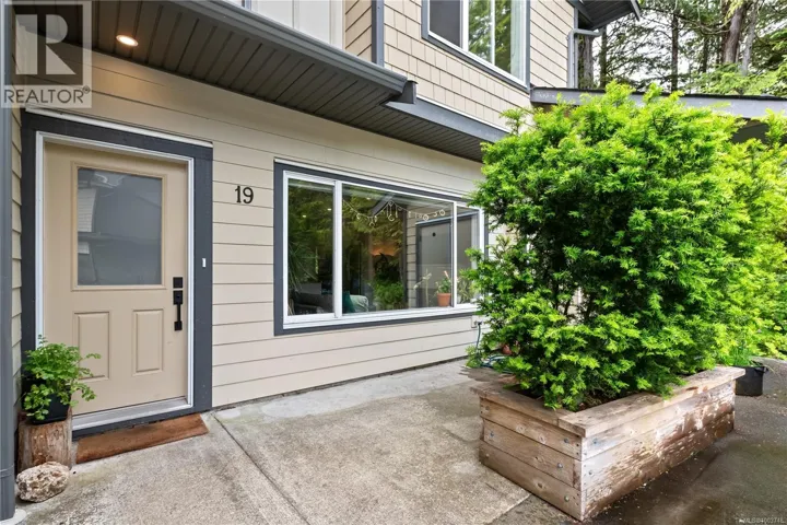 19 625 Hellesen Dr, Tofino, British Columbia V0R2Z0