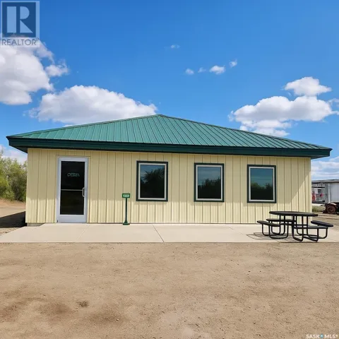 115 21 HIGHWAY N, Leader, Saskatchewan S0N1H0