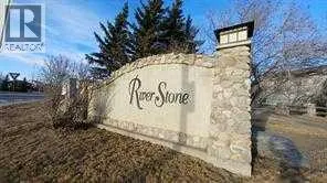 321 Rivergrove Chase W, Lethbridge, Alberta T1K8E8