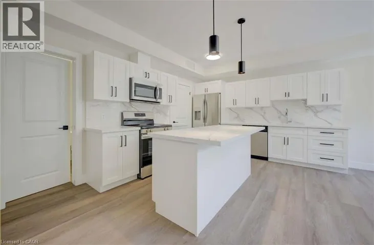 17 PETER Street Unit# 1, Kitchener, Ontario N2G3J5