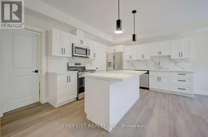 1 - 17 PETER STREET, Kitchener, Ontario N2G3J5