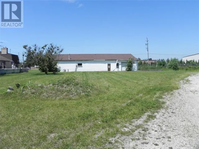 6 PETER, Leamington, Ontario N8H5N8