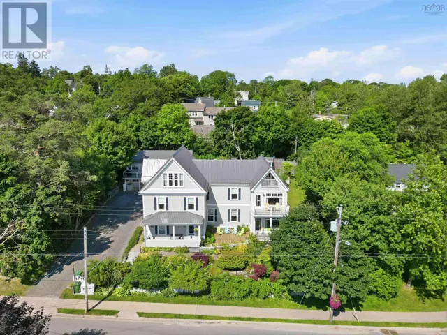 123 Duke Street, Chester, Nova Scotia B0J1J0