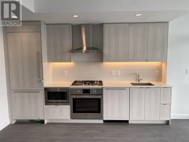 11xx 2351 BETA AVENUE, Burnaby, British Columbia V5C0M2