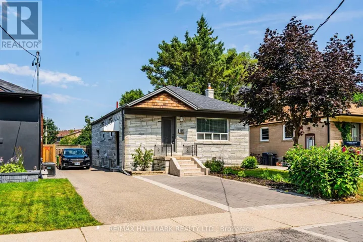UPPER - 41 TREEVIEW DRIVE, Toronto (Alderwood), Ontario M8W4C1