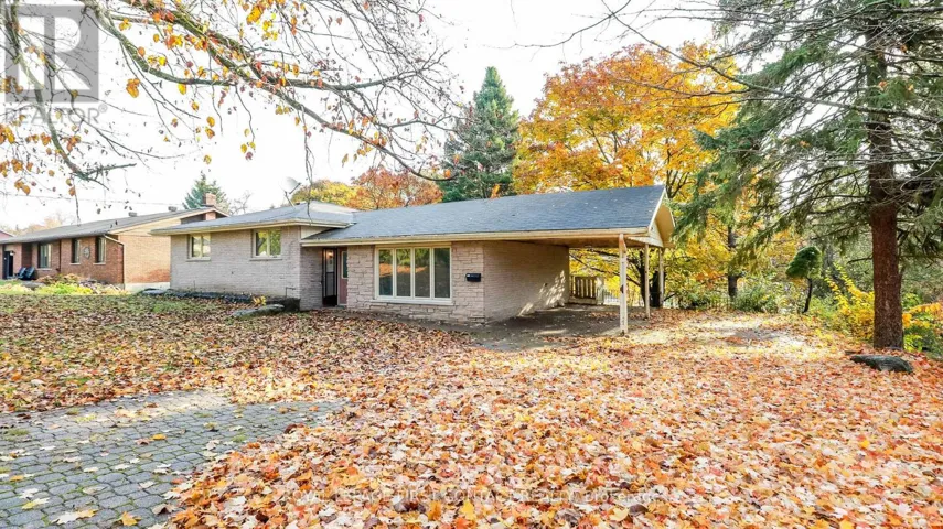 18 KENNEDY DRIVE, Kawartha Lakes (Fenelon Falls), Ontario K0M1N0