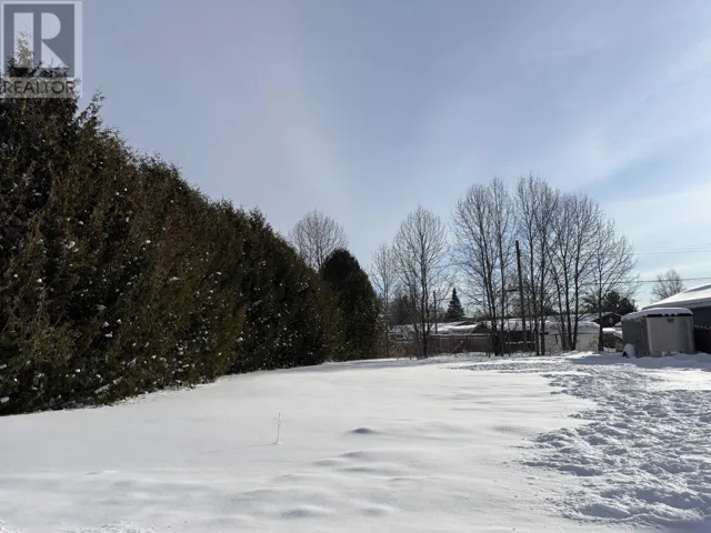 4 Sandpiper AVE, Manitouwadge, Ontario P0T2C0
