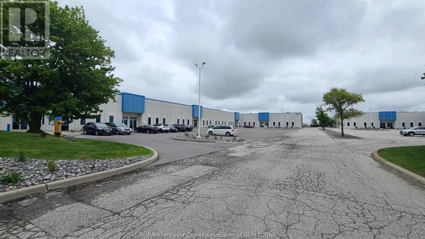 4525 RHODES DRIVE Unit# 400, Windsor, Ontario N8W5R8