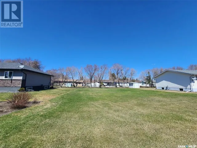 710 Black DRIVE, Grenfell, Saskatchewan S0G2B0