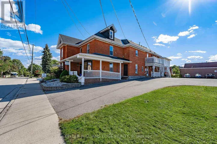 22 MILL STREET S, Hamilton (Waterdown), Ontario L0R2H0