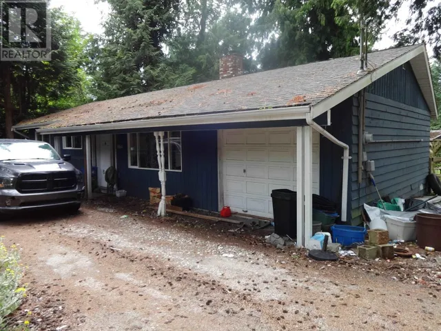 8161 WESTWOOD ROAD, Halfmoon Bay, British Columbia V7Z1A8