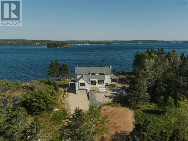 7026 St Margarets Bay Road, Boutiliers Point, Nova Scotia B3Z1W1