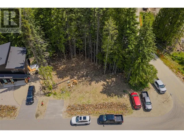 302 Larch Terr, Rossland, British Columbia V0G1Y0