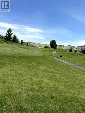 260 Canyon Boulevard W, Lethbridge, Alberta T1K6V1