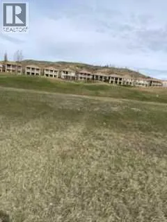 256 Canyon Boulevard W, Lethbridge, Alberta T1K6V1