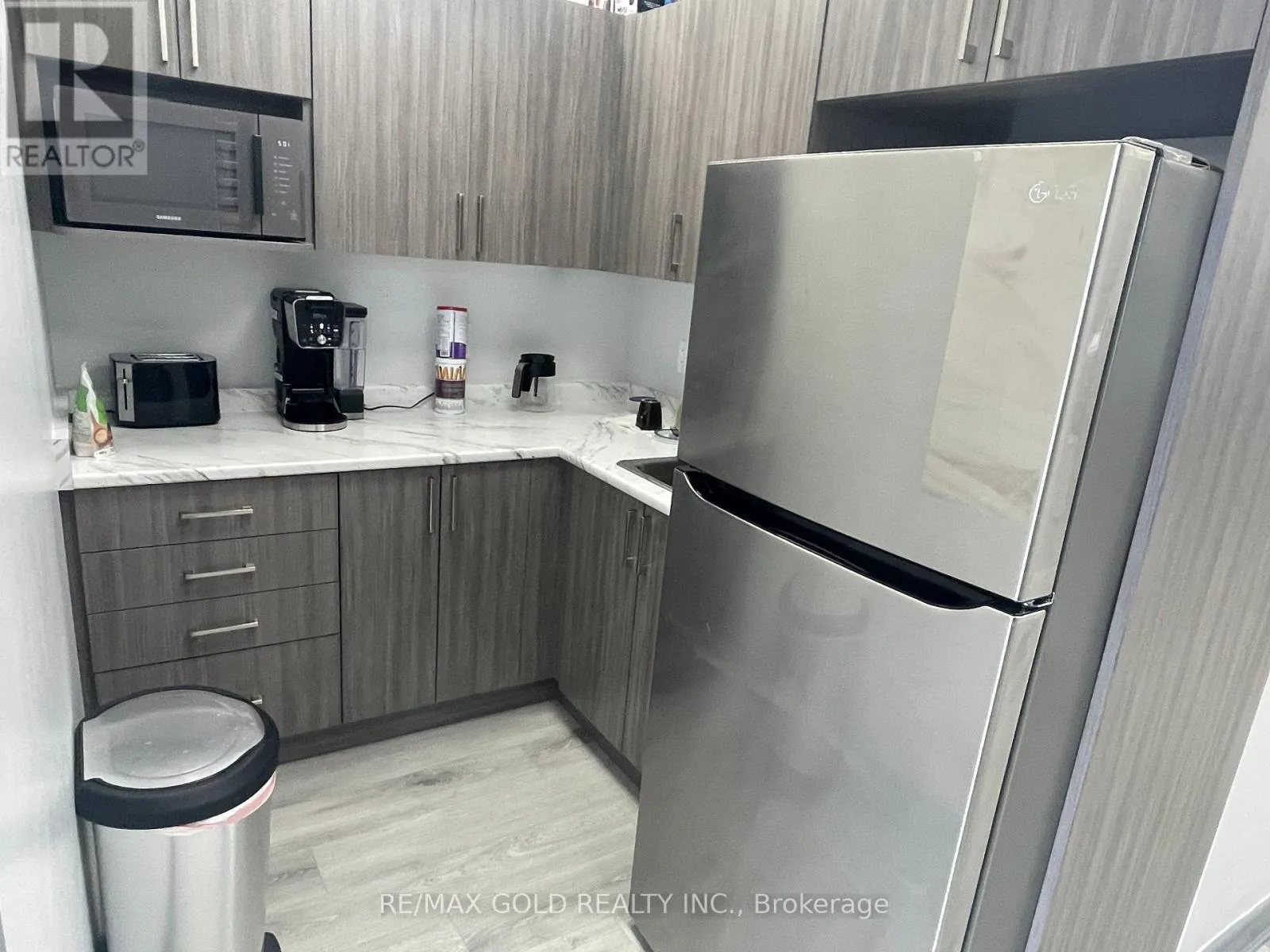 Commercial Sale For Sale