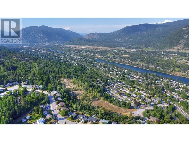 3000 9th Avenue, Castlegar, British Columbia V1N2X9