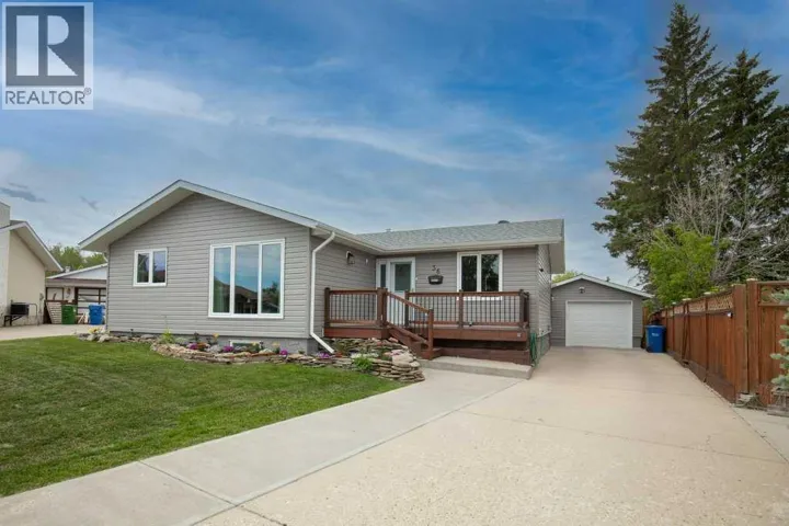 36 Harvey, Red Deer, Alberta T4N6C4