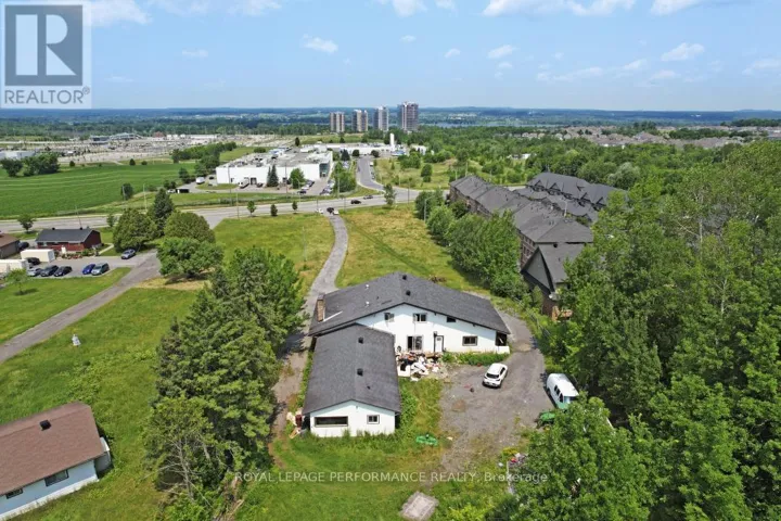 1016 OLD MONTREAL ROAD, Ottawa, Ontario K4A3N2