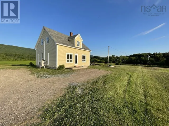 84 5308 Road, St. Joseph du Moine, Nova Scotia B0E3A0