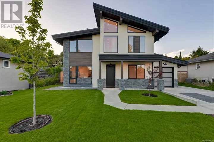 1624 Warren Gdns, Victoria, British Columbia V8S1T1