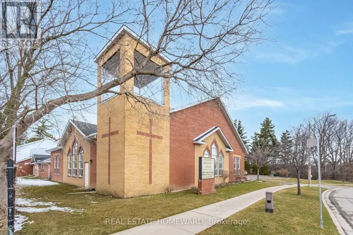 2 MORNINGVIEW TRAIL, Toronto (Rouge), Ontario M1B5A8