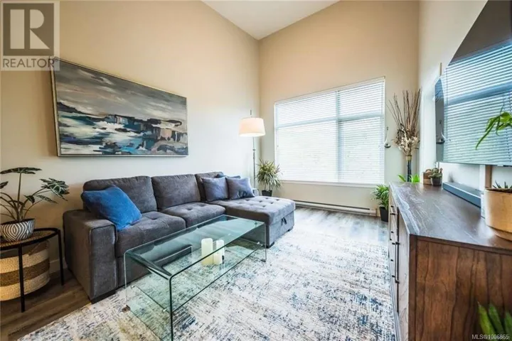 514 20 Barsby Ave, Nanaimo, British Columbia V9R0K4