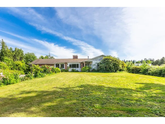 24990 36 AVENUE, Langley, British Columbia V4W1Z1