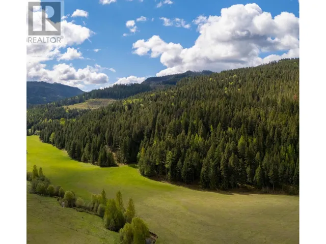 DL5135 Highway 33 E Highway, Kelowna, British Columbia V1P1K2