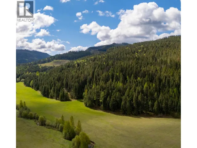 DL5135 Highway 33 E Highway, Kelowna, British Columbia V1P1K2